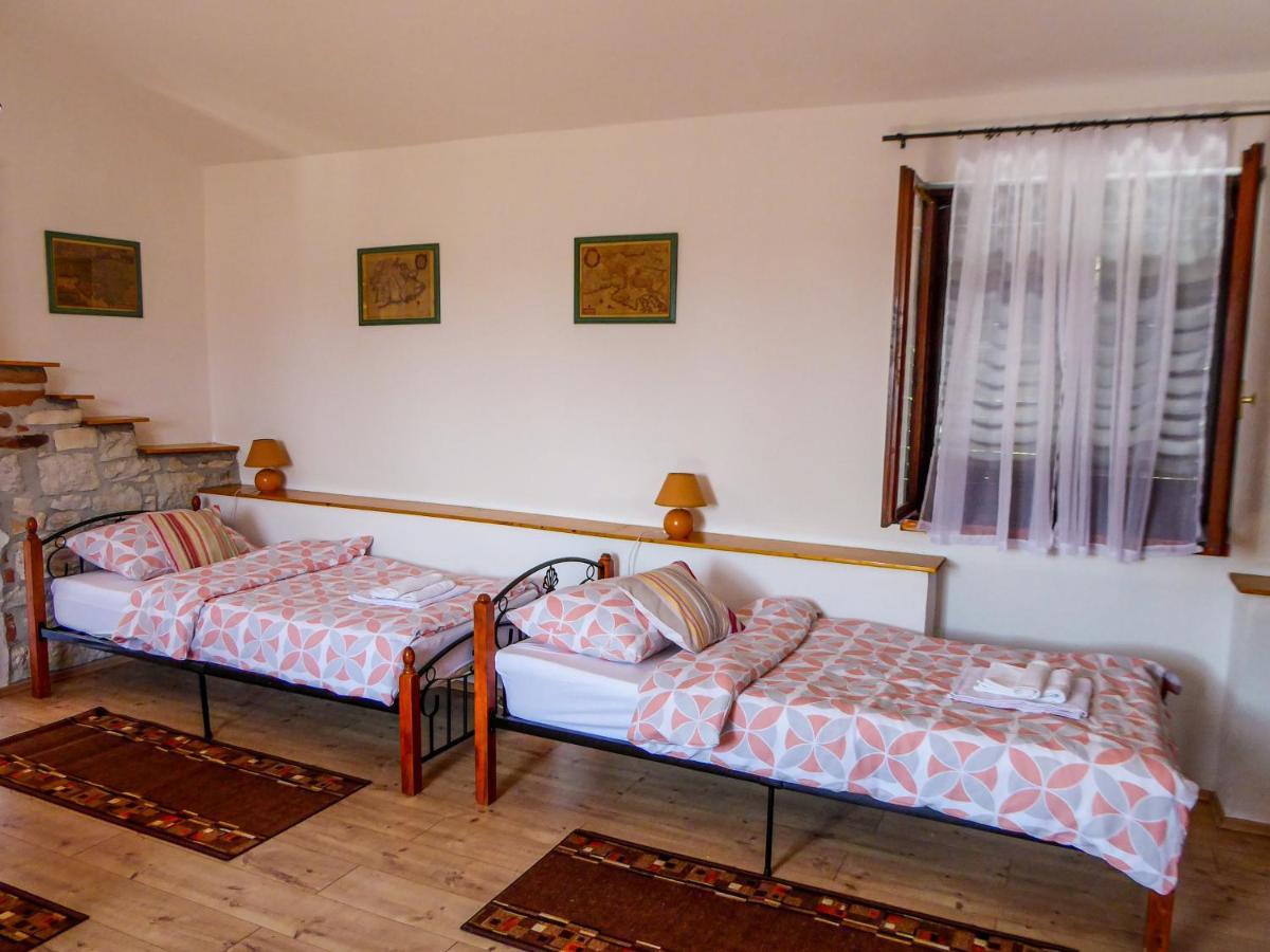 Casa Istriana Nona Pina Vila Kaštelir Exterior foto
